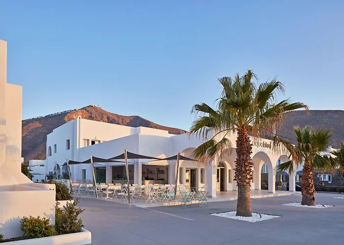 Perissa (Santorini) hotels near Perissa Black Sand Beach